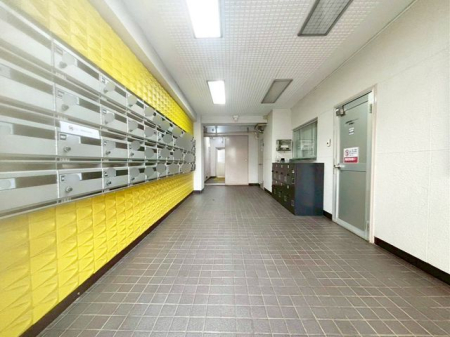 GgX GgXɂ͕sݎɂו󂯎z{bNXݒuς݂łBiBeF2025/11/7j