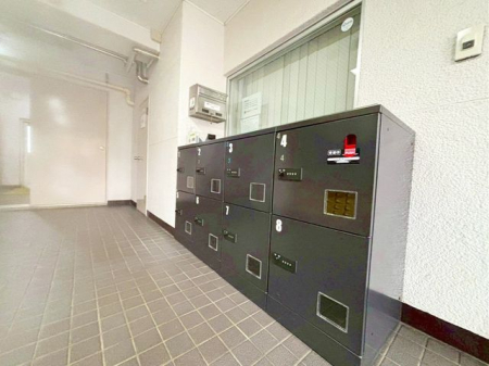 GgX GgXɂ͕sݎɂו󂯎z{bNXݒuς݂łBiBeF2025/11/7j