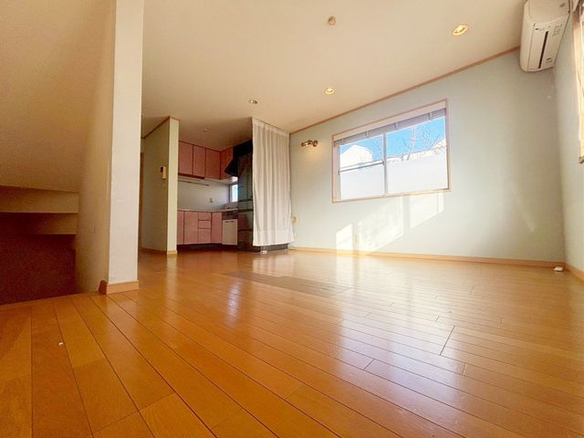 ���r���O �̌��ʂ����������Ղ�Ǝ��R�����������ރ��r���O�X�y�[�X�͂ƂĂ����S�n�̗ǂ���Ԃł��B���Ƒ����W�܂�������Ɖ߂�����u�e���̏�v�ɂȂ郊�r���O�𐥔񂲗�����������i�B�e���F2026/1/9�j