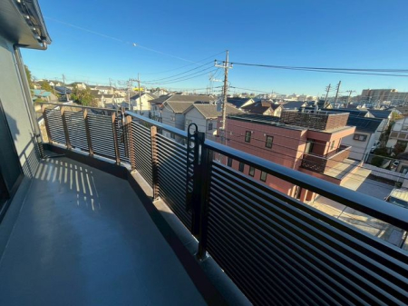 �o���R�j�[ �����Ղ���󕨂������郏�C�h�o���R�j�[�͎��p�I�Ȃ����łȂ��A�v�����^�[��u���ăK�[�f�j���O��ƒ�؉����y���ނ��Ƃ��ł������ɍʂ��������ԂƂ��Ă��g���܂���i�B�e���F2025.12.15�j