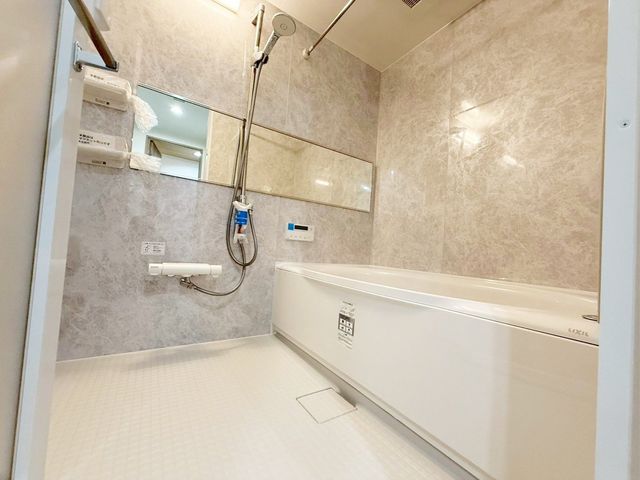 ���� �����������L�΂���L���Ń����b�N�X���ʂ�����1�؃T�C�Y�̃��j�b�g�o�X�͉Ƒ��ł̓��������₷���T�C�Y�ł��B�􂢏���L���̂ł��q�l�ƈꏏ�Ƀo�X�^�C�����y���߂܂���