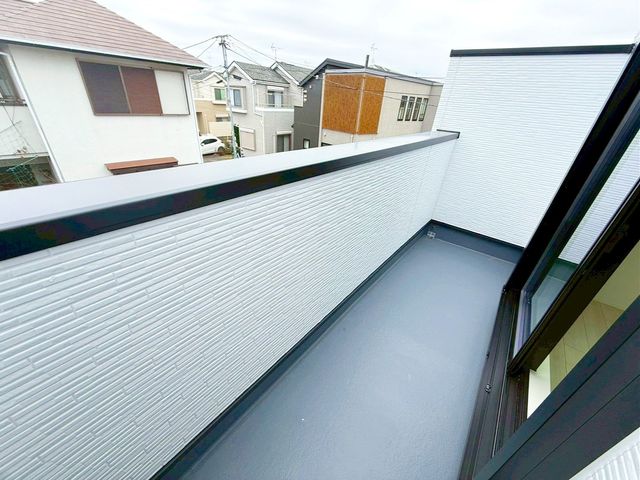 �o���R�j�[ �����Ղ���󕨂������郏�C�h�o���R�j�[�͎��p�I�Ȃ����łȂ��A�v�����^�[��u���ăK�[�f�j���O��ƒ�؉����y���ނ��Ƃ��ł������ɍʂ��������ԂƂ��Ă��g���܂���i�B�e���F2025.12.27�j