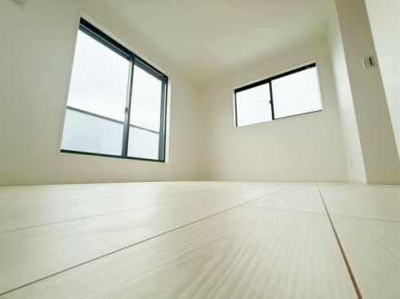 ���̑����� ��Q���͂��������ȍL���ŁA���[�͂�����܂��I���[�N�X�y�[�X���̃R�[�i�[����ꂽ��A�L������������Ƃ���̂ŁA�Ƌ�̔z�u�����R���݁����z�̋�Ԃ���ꂿ�Ⴂ�܂���i�B�e���F2025.12.27�j