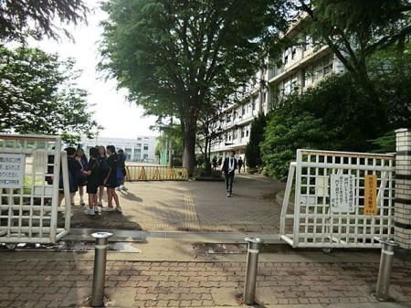 ���ӊ� �{���s���{����񒆊w�Z �k��5���B 330m