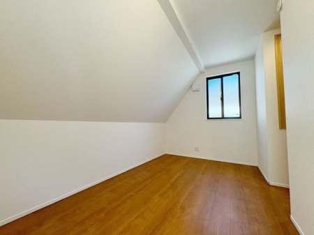 ���̑����� ��Q���͂��������ȍL���ŁA���[�͂����ł��I���[�N�X�y�[�X���̃R�[�i�[����ꂽ��A�L������������Ƃ���̂ŁA�Ƌ�̔z�u�����R���݁����z�̋�Ԃ���ꂿ�Ⴂ�܂���i�B�e���F2026.1.9�j