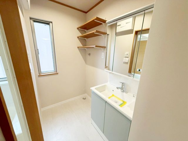 ���ʑ�E���ʏ� ���ʎ��ɂ͕֗��ȃ��l���u���ꂠ��I�Ƒ����̃^�I���⒅�ւ����܂Ƃ߂ĕЕt���ĉ��K�ł��B�������̏o�₷�����ʎ����A���l�����[������΂���������Z�����������K�Ɏg���܂��I�i�B�e���F2026.1.28�j