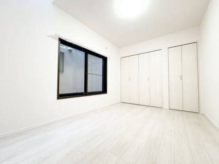 ���̑����� �V�����t���Ă���̂Ŗ��邭�J���I�ȕ��͋C�̂������ł��B���[�������������Ɖ߂������Ƃ̂ł����Ԃł��B�q�������A�Q���A���֓��l�X�ȗp�r�ł����p���������܂��B