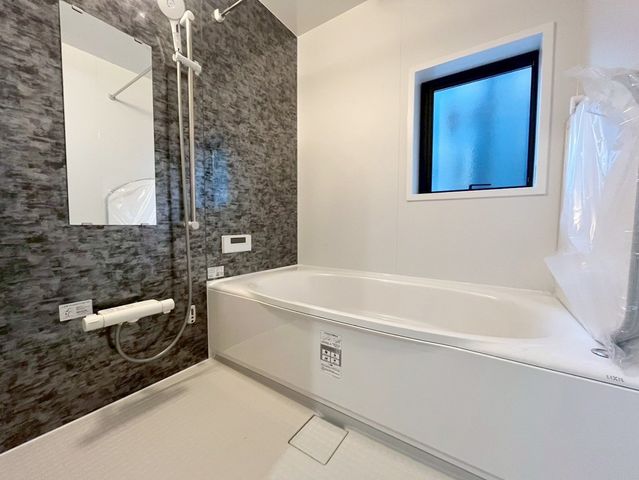 ���� �����������L�΂���L���Ń����b�N�X���ʂ�����1�؃T�C�Y�̃��j�b�g�o�X�͉Ƒ��ł̓��������₷���T�C�Y�ł��B�􂢏���L���̂ł��q�l�ƈꏏ�Ƀo�X�^�C�����y���߂܂���i�B�e���F2026/1/31�j