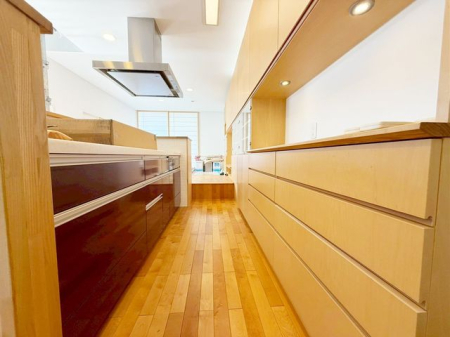 �L�b�`�� �L�b�`���X�y�[�X�ɂ͂��������D���ȕ��ɂ��������J�b�v�{�[�h�t���􂨍D���ȐH���O���X�����[�ł��A�L�b�`����肪�X�b�L�����܂��I�ǂ�Ȃ��M��J�b�v��u�����y���݂ł��ˁ�i�B�e���F2026.1.16�j