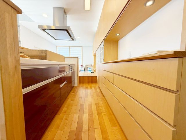 �L�b�`�� �L�b�`���X�y�[�X�ɂ͂��������D���ȕ��ɂ��������J�b�v�{�[�h�t���􂨍D���ȐH���O���X�����[�ł��A�L�b�`����肪�X�b�L�����܂��I�ǂ�Ȃ��M��J�b�v��u�����y���݂ł��ˁ�i�B�e���F2026.1.16�j