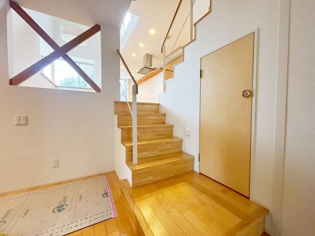 ���̑����� ���������̂������ŋ�Ԃ����L���������܂��B�J����������A�O����̎������C�ɂȂ�Ȃ��A�S���炭�낰�郊�r���O�ł���i�B�e���F2026.1.28�j