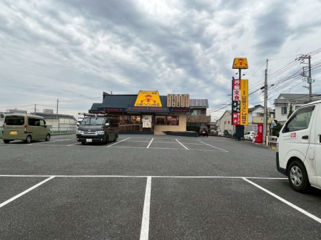 ���ӊ� �R�c���ǂ�V�������X �k��4���B 300m