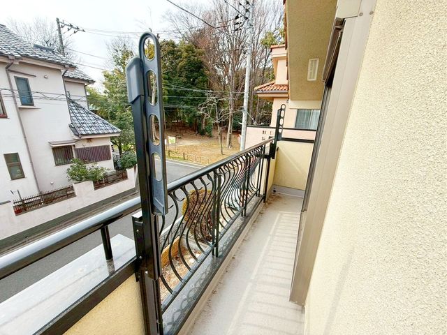 �o���R�j�[ �����Ղ���󕨂������郏�C�h�o���R�j�[�͎��p�I�Ȃ����łȂ��A�v�����^�[��u���ăK�[�f�j���O��ƒ�؉����y���ނ��Ƃ��ł������ɍʂ��������ԂƂ��Ă��g���܂���i�B�e���F2026.2.20�j