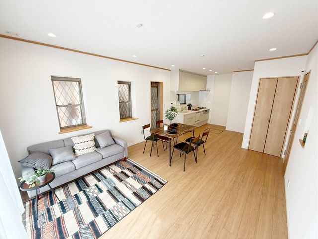 ���r���O �̌��ʂ����������Ղ�Ǝ��R�����������ރ��r���O�X�y�[�X�͂ƂĂ����S�n�̗ǂ���Ԃł��B���Ƒ����W�܂�������Ɖ߂�����u�e���̏�v�ɂȂ郊�r���O�𐥔񂲗�����������i�B�e���F2026.2.20�j