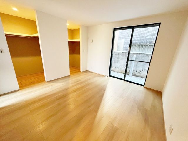 ���̑����� ��Q���͂��������ȍL���ŁA���[�͂��L�x�ł��I���[�N�X�y�[�X���̃R�[�i�[����ꂽ��A�L������������Ƃ���̂ŁA�Ƌ�̔z�u�����R���݁����z�̋�Ԃ���ꂿ�Ⴂ�܂���i�B�e���F2026.2.9�j