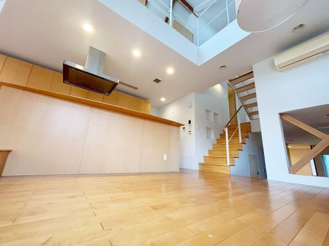 ���r���O ���������̂������ŋ�Ԃ����L���������܂��B�J����������A�O����̎������C�ɂȂ�Ȃ��A�S���炭�낰�郊�r���O�ł���i�B�e���F2026.1.28�j