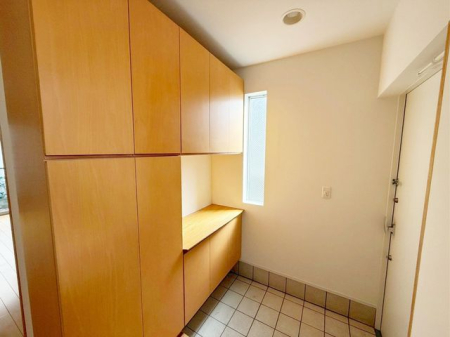 ���� ���ւɂ̓V���[�Y�{�b�N�X������̂Ō��ւ͂��������Y��ɕۂĂ܂��I�ғ��I�ɂȂ��Ă���̂ŁA���Ƒ��̃��C�t�X�^�C���ɍ��킹�ĕω��\�􂽂�������[���Ă�������o�������ł��i�B�e���F2026.2.20�j