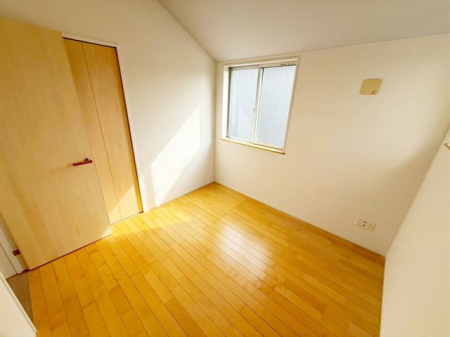 ���̑����� ��Q���͂��������ȍL���ŁA���[�͂��L�x�ł��I���[�N�X�y�[�X���̃R�[�i�[����ꂽ��A�L������������Ƃ���̂ŁA�Ƌ�̔z�u�����R���݁����z�̋�Ԃ���ꂿ�Ⴂ�܂���i�B�e���F2026.2.20�j