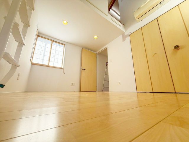 ���̑����� ��Q���͂��������ȍL���ŁA���[�͂��L�x�ł��I���[�N�X�y�[�X���̃R�[�i�[����ꂽ��A�L������������Ƃ���̂ŁA�Ƌ�̔z�u�����R���݁����z�̋�Ԃ���ꂿ�Ⴂ�܂���i�B�e���F2026.1.16�j