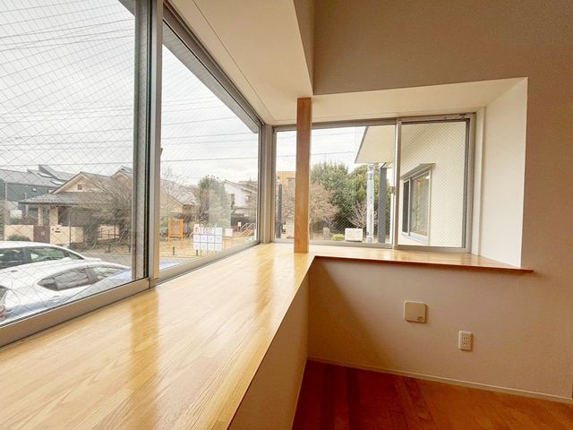 ���̑� ����K�ɂ��郊�r���O�͊O����̎����������ɂ����J�[�e�����J���ĊJ���I�ɉ߂����܂����ׂɌ������Ȃ��̂ŋ�Ԃ̍L������ւ�����̂��O�b�h�I�i�B�e���F2026.1.28�j