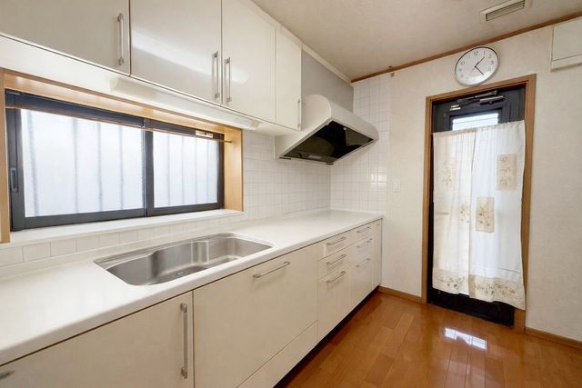 �L�b�`�� ��ƃX�y�[�X���L�����A�V���N��R�����ւ̓������Z���̂������I�ł��I�����l�ł̍�Ƃ����₷���̂ł��q�l��p�[�g�i�[�̕��Ƃ��������ꏏ�Ɋy���߂܂���i�摜��CG���H���Ă��܂��j