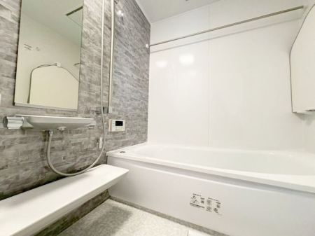 ���� �����������L�΂���L���Ń����b�N�X���ʂ�����1�؃T�C�Y�̃��j�b�g�o�X�͉Ƒ��ł̓��������₷���T�C�Y�ł��B�􂢏���L���̂ł��q�l�ƈꏏ�Ƀo�X�^�C�����y���߂܂���i�B�e���F2026.2�j