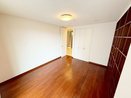 ���̑����� ���[�͂��L�x�Ȏ����ł��I���[�N�X�y�[�X���̃R�[�i�[����ꂽ��A�L������������Ƃ���̂ŁA�Ƌ�̔z�u�����R���݁����z�̋�Ԃ���ꂿ�Ⴂ�܂���i�B�e���F2026.2.24�j