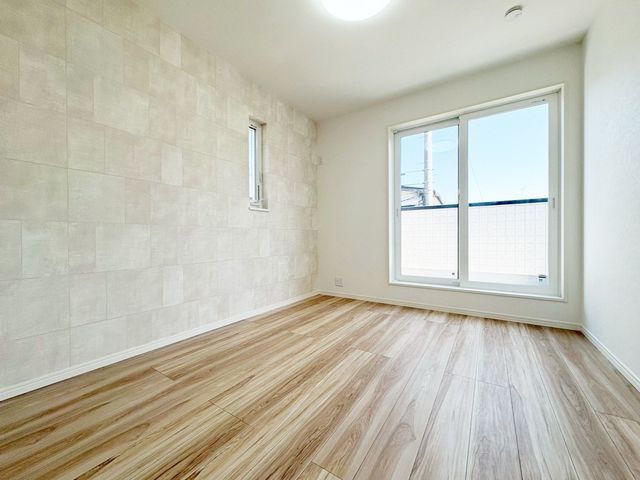 ���̑����� �g������̗ǂ��T�C�Y���̂������ł��̂ŁA�q�������E�Q���E���ւȂǗl�X�ȗp�r�Ŏg���Ă��������܂��B�Ƌ�̔z�u�Ȃǂ��l���鎞�Ԃ��y�����ł��ˁI�i�B�e���F2026.3.6�j