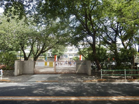 ���ӊ� ������s����񏬊w�Z �k��15���B 1180m