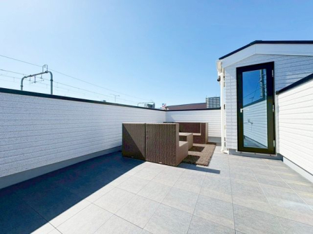 �o���R�j�[ �v���C�x�[�g���̍�����ԂŁA�l�ڂ��C�ɂ����߂����ĊJ���I�ł��B�v�����^�[��u���ăK�[�f�j���O��ƒ�؉����y���ނ��Ƃ��ł������ɍʂ��������ԂƂ��Ďg���܂���i�B�e���F2026.3.6�j