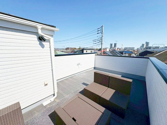 �o���R�j�[ �v���C�x�[�g���̍�����ԂŁA�l�ڂ��C�ɂ����߂����ĊJ���I�ł��B�v�����^�[��u���ăK�[�f�j���O��ƒ�؉����y���ނ��Ƃ��ł������ɍʂ��������ԂƂ��Ďg���܂���i�B�e���F2026.3.6�j