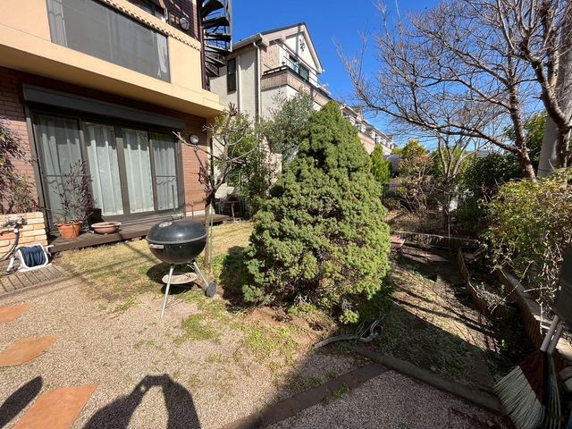 ���̑� �A�͖L���ȋG�߂��������邨��t���ł��􃄃}�{�E�V�E�I���[�u�E�u���[�x���[�����A�����Ă��܂���L�X�Ƃ��Ă��ăK�[�f�j���O�Ŏ����D�݂ɃA�����W�ł���̂Ŋy���݂��L����܂���i�B�e���F2026.3.5�j