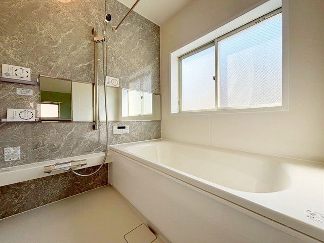 ���� �����������L�΂���L���Ń����b�N�X���ʂ�����1�؃T�C�Y�̃��j�b�g�o�X�͉Ƒ��ł̓��������₷���T�C�Y�ł��B�􂢏���L���̂ł��q�l�ƈꏏ�Ƀo�X�^�C�����y���߂܂���i�B�e���F2026.3.11�j