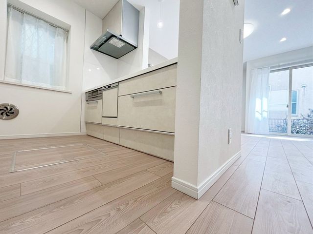 �L�b�`�� �J���I�ȃL�b�`���́A���r���O�S�̂����n������S���̂���݌v�I���������Ƒ��Ƃ̃R�~���j�P�[�V�������Ƃ�āA�����Ȃ��q�l�̂��邲�ƒ�ɂ����ꂵ���|�C���g��i�B�e���F2026.3.11�j