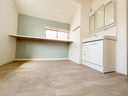 ���ʑ�E���ʏ� ���ʑ�Ɛ���@�u��E�E�߃X�y�[�X����������Ƃꂽ���ʎ��ł��B��ƃX�y�[�X������g����������i�B�e���F2026.3.11�j