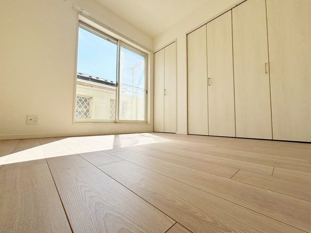 �Q�� 2�ʍ̌��̂������Ȃ̂ŁA�z�̌������������荞�߂Ė��邢�����ł�������2�ʂ���̂ŊJ�����������ĕ��ʂ����ǍD�ł���|�J�|�J�̂����l�̌�����������C�����̗ǂ���Ԃł��i�B�e���F2026.3.11�j