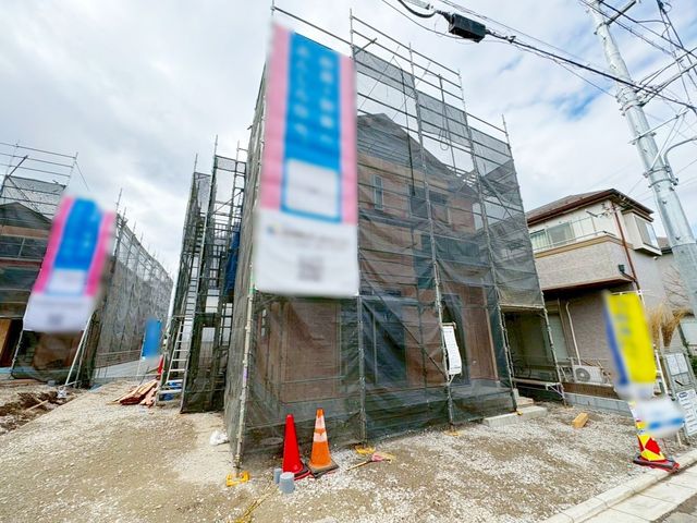 ���n�O�ώʐ^ �O�ʓ��H�͎Ԓʂ肪���Ȃ��r�C�K�X�⑛�����C�ɂ����������ƕ�点�܂��B���q�l�̒ʊw�����S���đ���o�����Ƃ��o���A���S���◎���������Z�����d��������Ƀs�b�^���ł���i�B�e���F2026.3�j