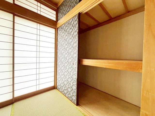 ���[ �e�����Ɏ��[������̂ŁA���Z��Ԃ��L�����p���邱�Ƃ��ł��A��������Ƃ����������߂����܂����m���₨�ו����������񂠂�ꍇ�͎��[�I��u���Ă���Ɏ��[�̓A�b�v���ł��܂��I�i�B�e���F2026.3.16�j