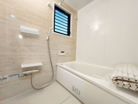 ���� �����������L�΂���L���Ń����b�N�X���ʂ�����1.25�؃T�C�Y�̃��j�b�g�o�X�͉Ƒ��ł̓��������₷���T�C�Y�ł��B�􂢏���L���̂ł��q�l�ƈꏏ�Ƀo�X�^�C�����y���߂܂���i�B�e���F2026.3.19�j