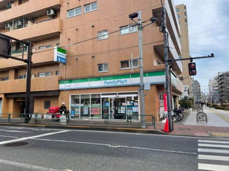 ���ӊ� �t�@�~���[�}�[�g�O���X �k��3���B 200m