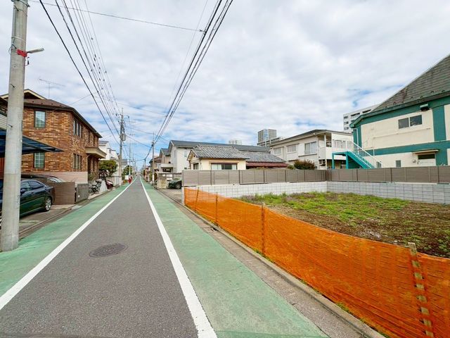 ���n�y�n�ʐ^ �O�ʓ��H�͖�5.3������A�Ԃ̏o������X���[�Y�ł��I�傫���Ԃ��y�X���S���Ē��Ԃł����Ƃ�̂��铹���ŁA�ו��̐ς݉��낵�◈�q���̑Ή����y�X������̏o����ɃX�g���X�������܂���I�i�B�e��2026.3�j