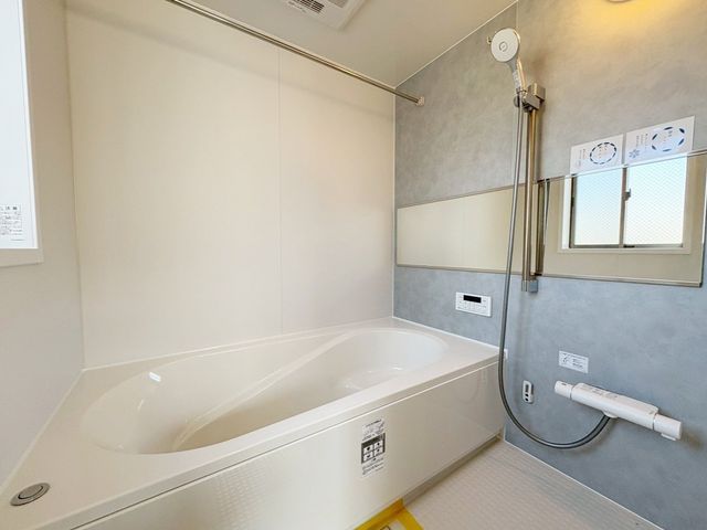 ���� �����������L�΂���L���Ń����b�N�X���ʂ�����1�؃T�C�Y�̃��j�b�g�o�X�͉Ƒ��ł̓��������₷���T�C�Y�ł��B�􂢏���L���̂ł��q�l�ƈꏏ�Ƀo�X�^�C�����y���߂܂���i�B�e���F2026.3�j