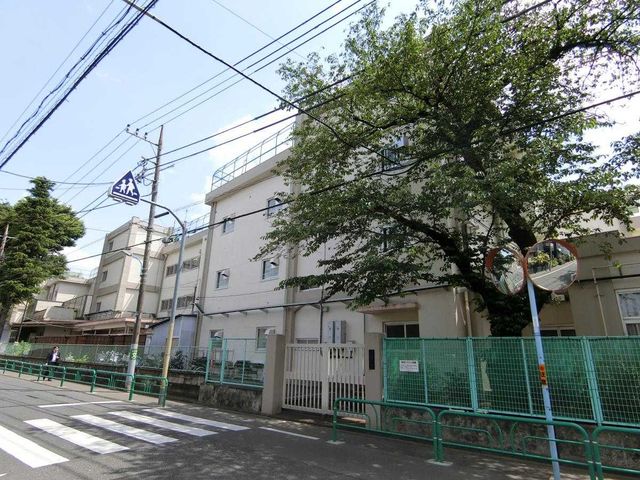 ���ӊ� �����旧�����ꏬ�w�Z �k��8���B 580m