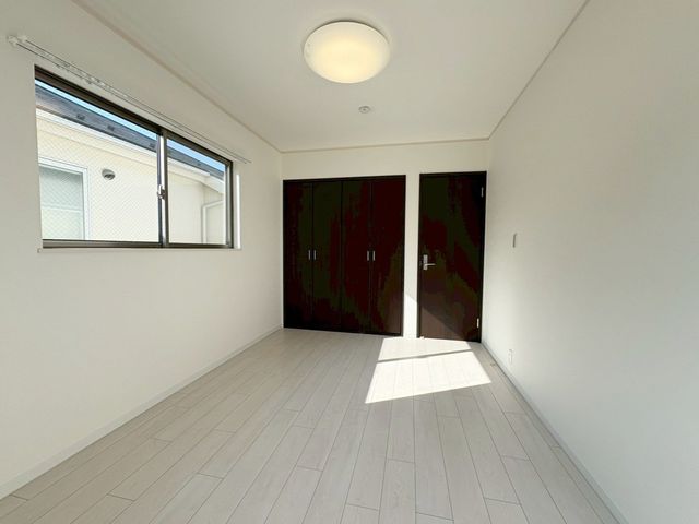 ���̑����� ��Q���͂��������ȍL���ŁA���[�͂��L�x�ł��I���[�N�X�y�[�X���̃R�[�i�[����ꂽ��A�L������������Ƃ���̂ŁA�Ƌ�̔z�u�����R���݁����z�̋�Ԃ���ꂿ�Ⴂ�܂���i�B�e���F2026.3�j