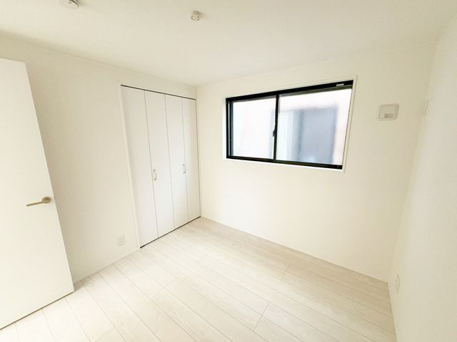 ���̑����� ��Q���͂��������ȍL���ŁA���[�͂��L�x�ł��I���[�N�X�y�[�X���̃R�[�i�[����ꂽ��A�L������������Ƃ���̂ŁA�Ƌ�̔z�u�����R���݁����z�̋�Ԃ���ꂿ�Ⴂ�܂���i�B�e���F2026.3�j