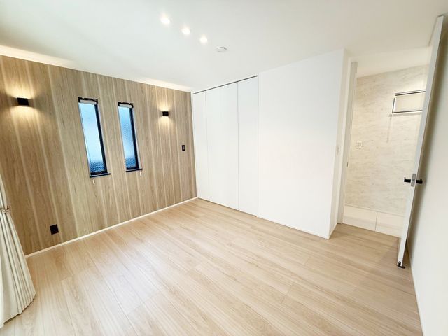 ���̑����� ��Q���͂��������ȍL���ŁA���[�͂��L�x�ł��I���[�N�X�y�[�X���̃R�[�i�[����ꂽ��A�L������������Ƃ���̂ŁA�Ƌ�̔z�u�����R���݁����z�̋�Ԃ���ꂿ�Ⴂ�܂���i�B�e���F2026.4.3�j