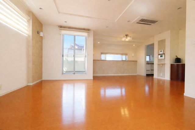 ���r���O ��25���̃��r���O�B�Ƌ�̔z�u���y�X�ł��܂��B