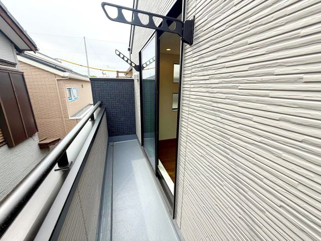 �o���R�j�[ -