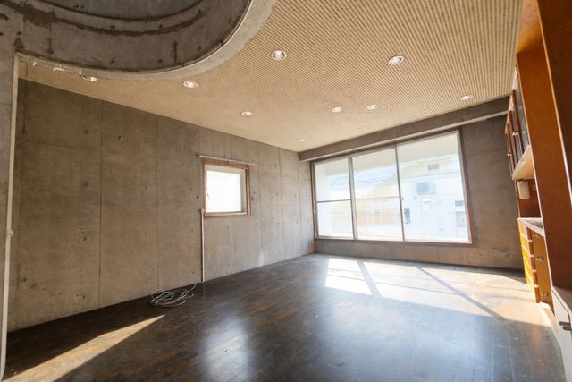 �o���R�j�[ �V���[�v�ȃR���N���[�g�ł������������D���ȕ��́A�K���ł��B