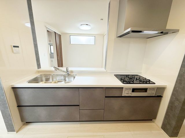 �L�b�`�� �J���I�ȃL�b�`���́A���r���O�S�̂����n������S���̂���݌v�I���������Ƒ��Ƃ̃R�~���j�P�[�V�������Ƃ�āA�����Ȃ��q�l�̂��邲�ƒ�ɂ����ꂵ���|�C���g��i�B�e���F2026.4.9�j